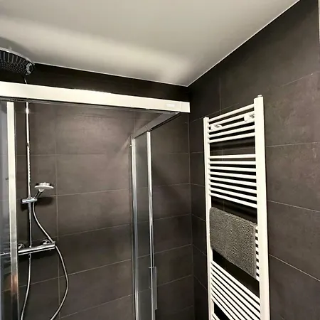 Daire Schoenes Helles Im Zentrum Inklusive Parkplatz