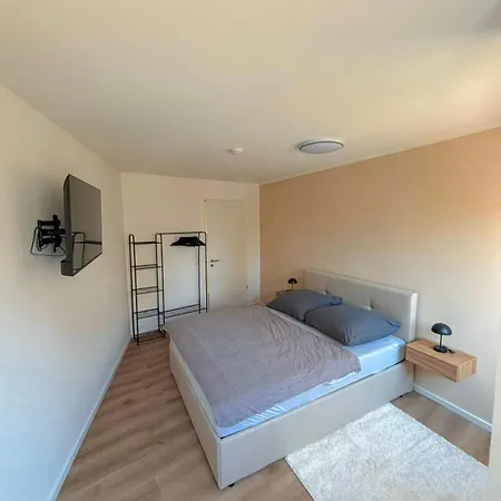 Schoenes Helles Im Zentrum Inklusive Parkplatz アパート *